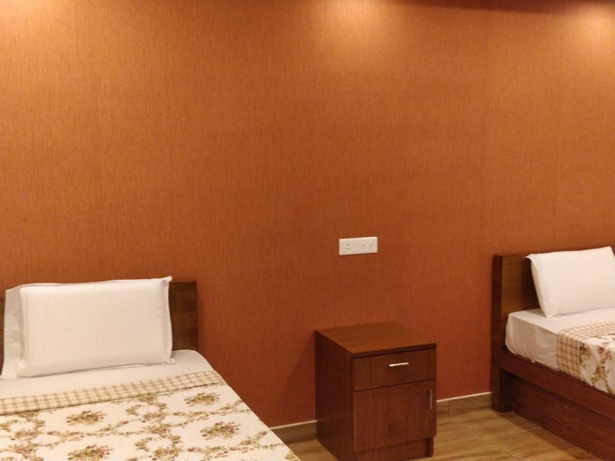 Majestic Inn Thiruvananthapuram Εξωτερικό φωτογραφία