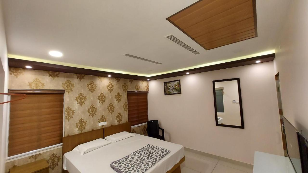 Majestic Inn Thiruvananthapuram Εξωτερικό φωτογραφία